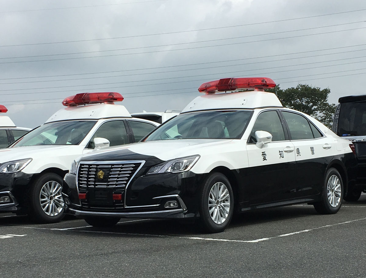 レイズ　福岡県警察交通部交通機動隊車両　先導車 レイズ 福岡県警察交通部交通機動隊車両 先導車